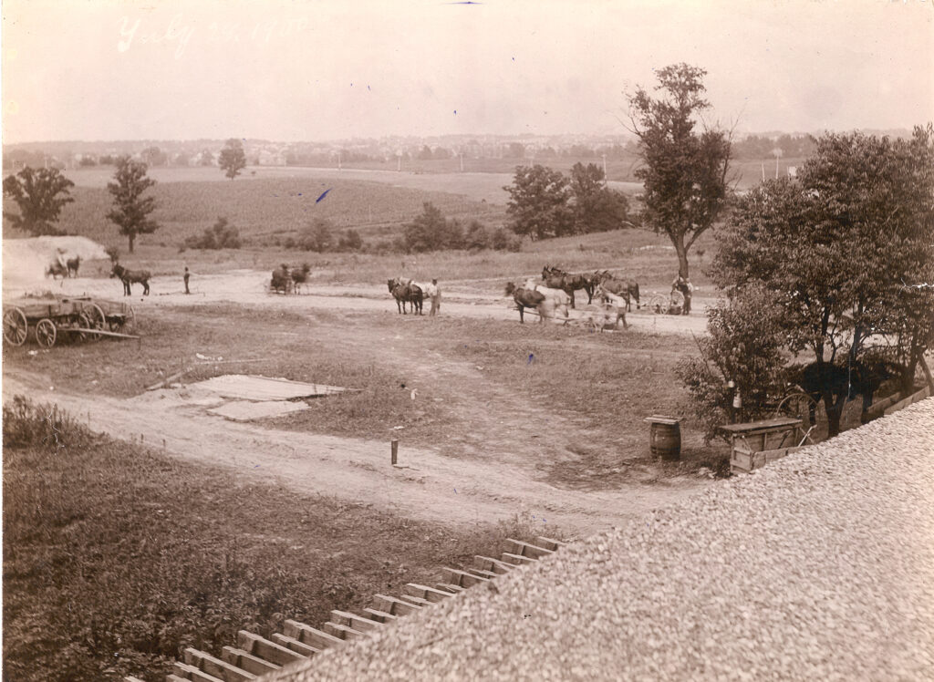 Horses and carts on the future site of Washington University