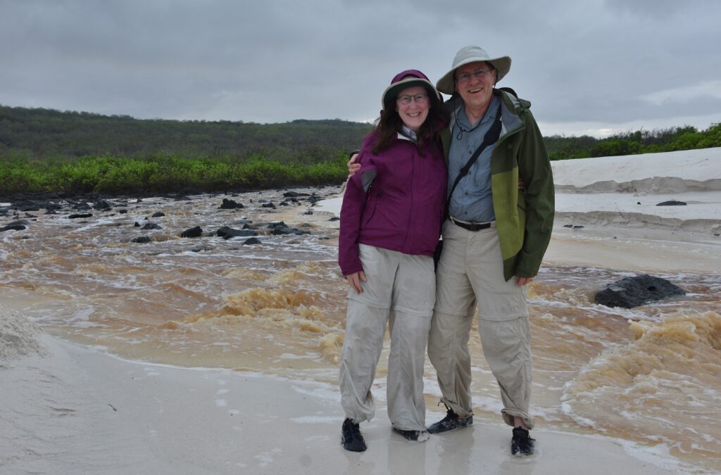 WashU alumni on travel trip pose for a picture