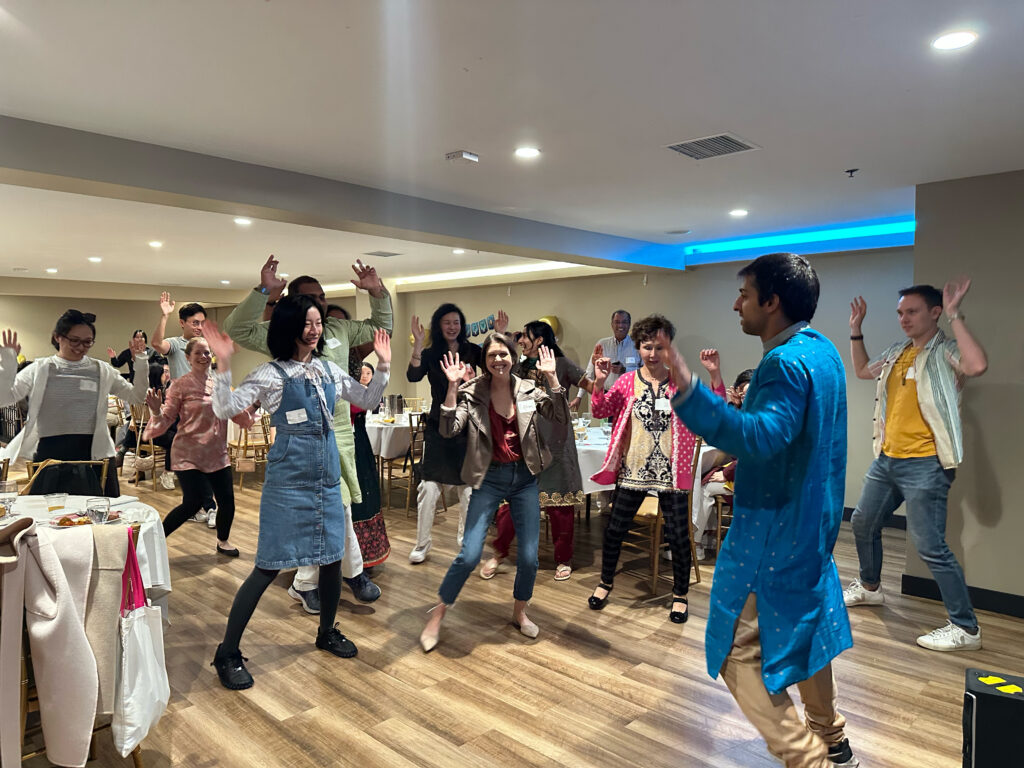 Alumni dance at the 2023 WUAAN Bay Area Diwali celebration